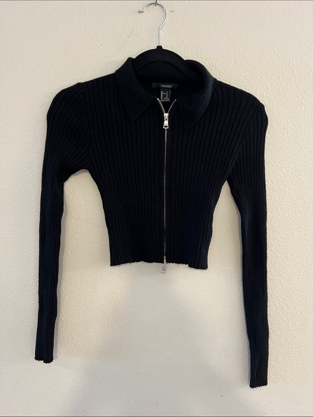 Forever 21 Black Ribbed Zip-Up Cropped Collared Sweater